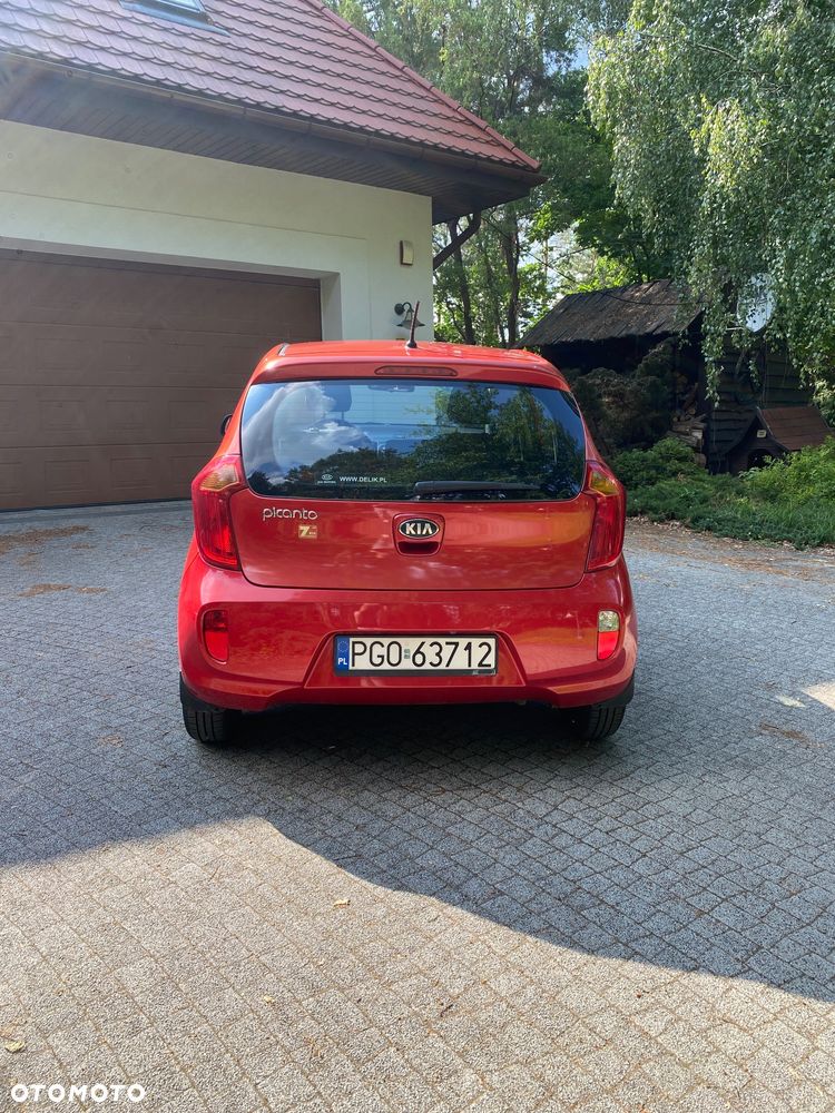 Kia Picanto 1.2 L - 6