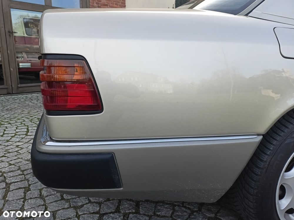 Mercedes-Benz W124 (1984-1993) - 39