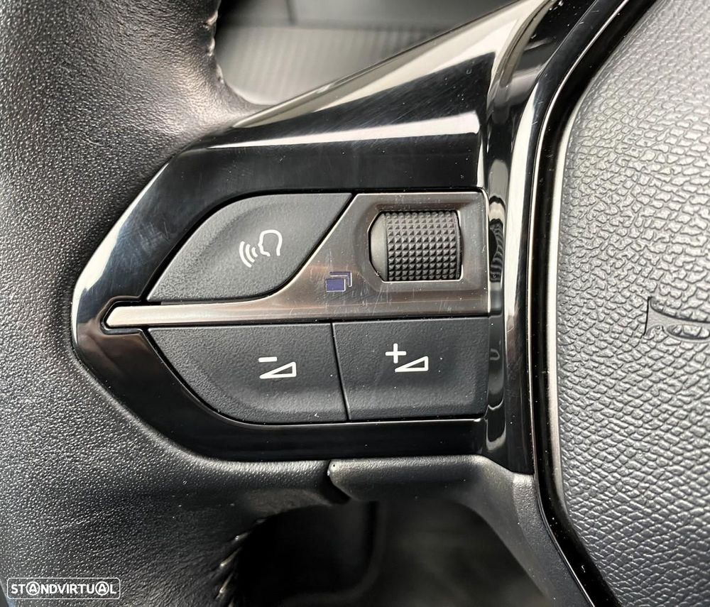 Peugeot 2008 1.5 BlueHDi Allure - 20