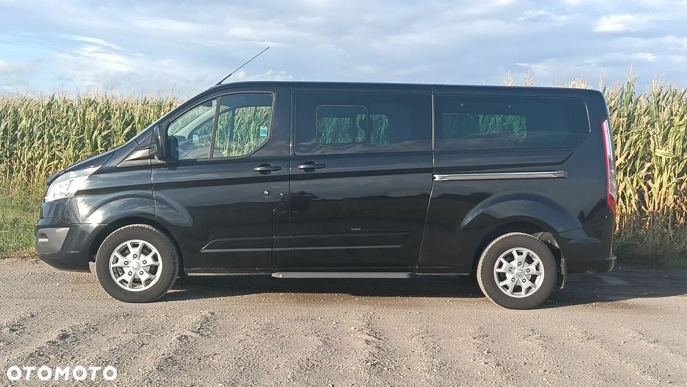 Ford Tourneo Custom - 11