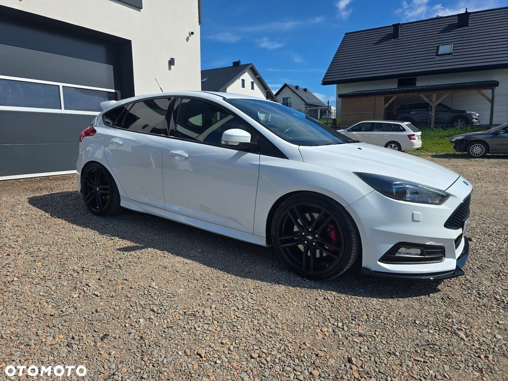 Ford Focus - 8