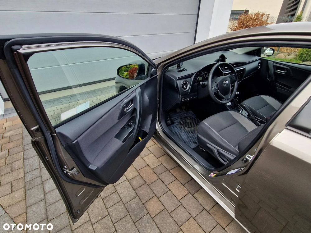 Toyota Auris 1.6 Active - 12