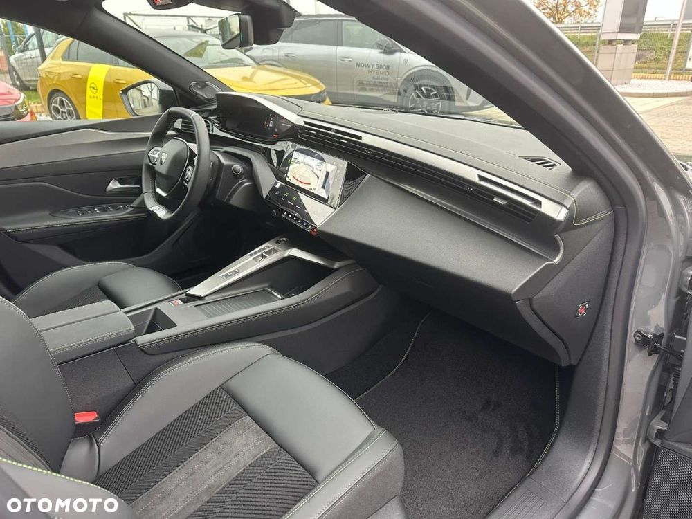 Peugeot 408 - 22