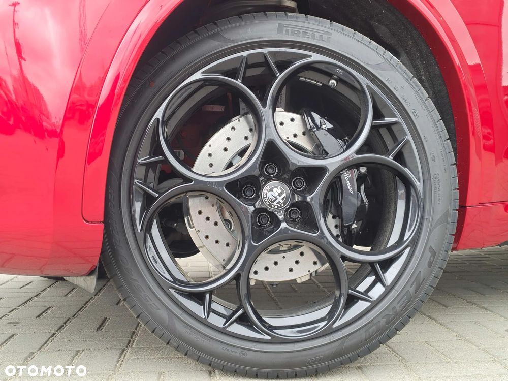 Alfa Romeo Stelvio - 24