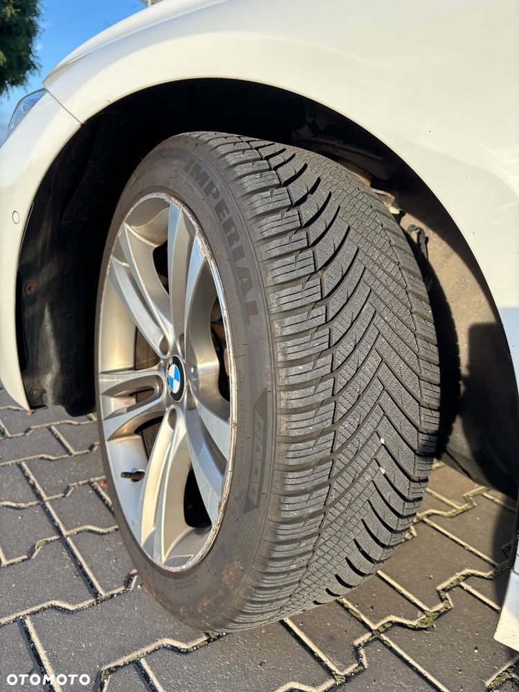 BMW Seria 3 318d Sport Line - 26