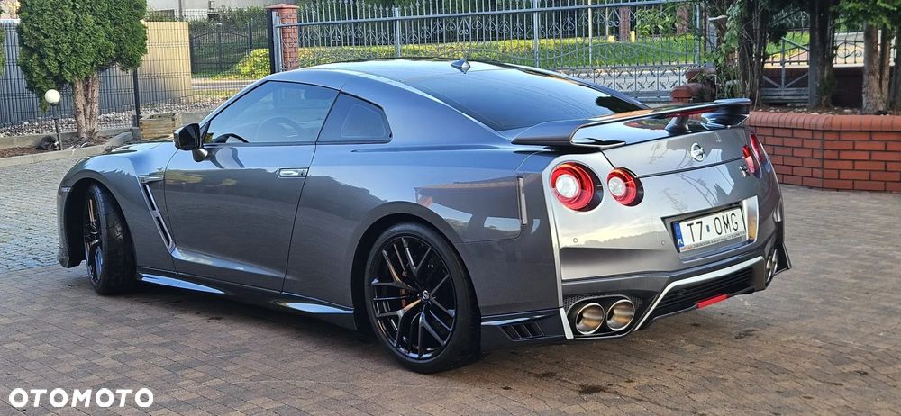 Nissan GT-R Black Edition - 9