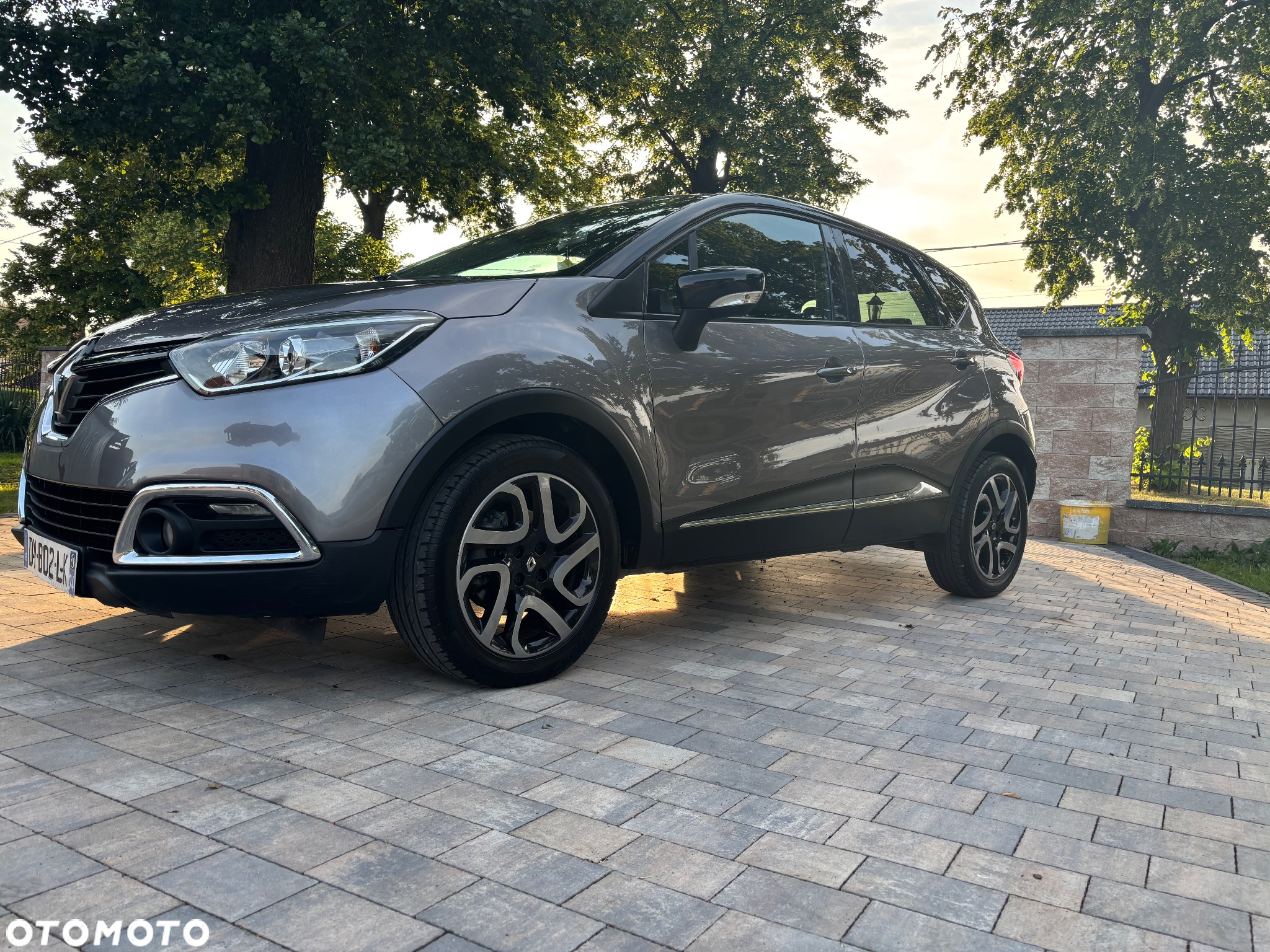 Renault Captur ENERGY TCe 120 EDC Luxe - 4