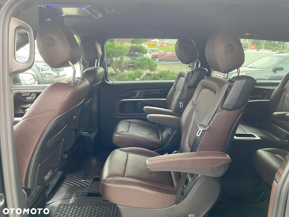 Mercedes-Benz Klasa V - 9