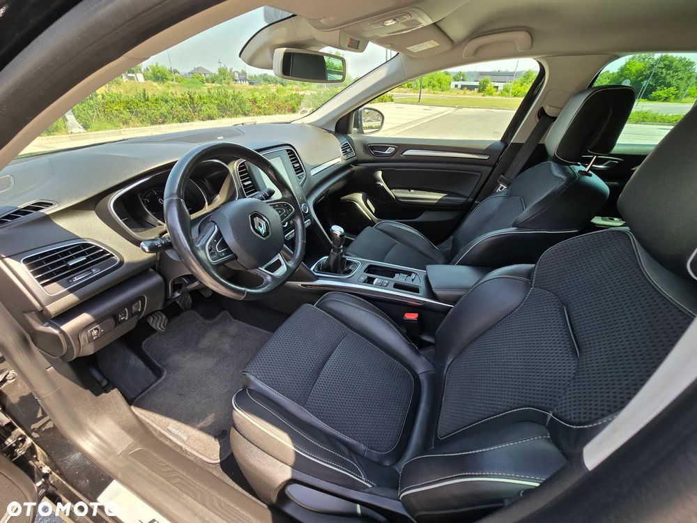 Renault Megane BLUE dCi 115 BOSE EDITION - 10