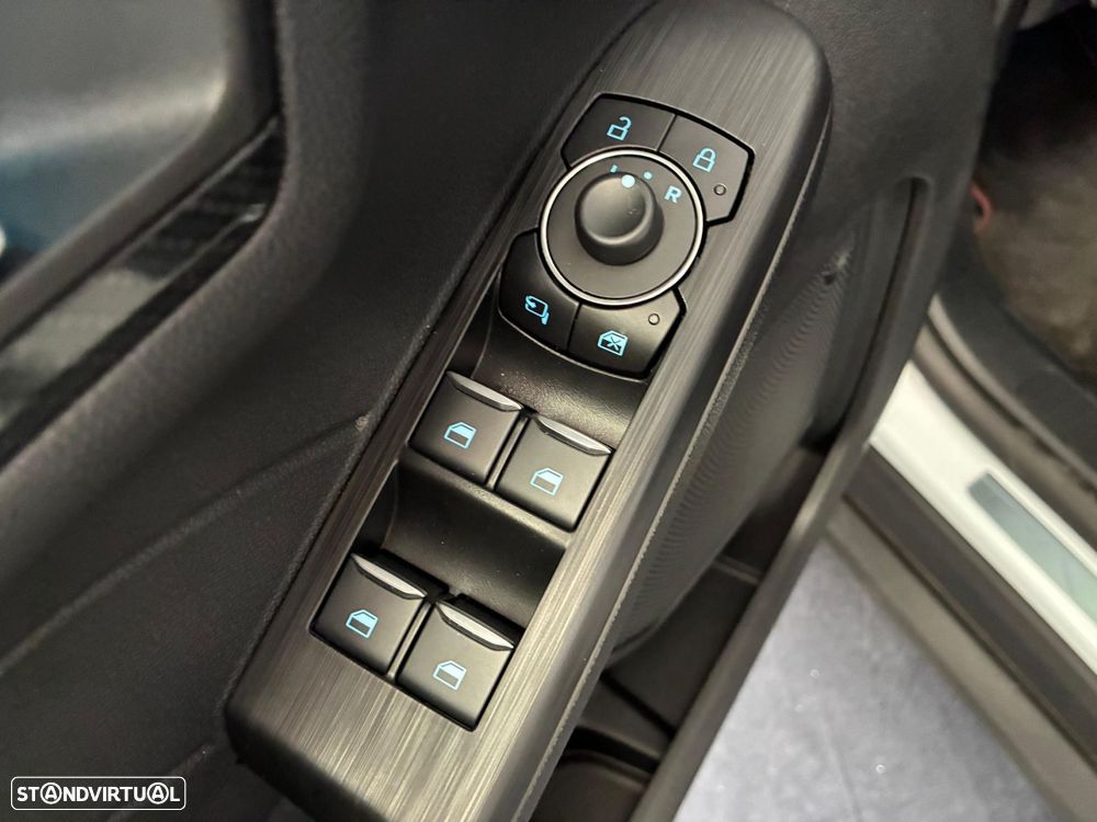 Ford Kuga - 19