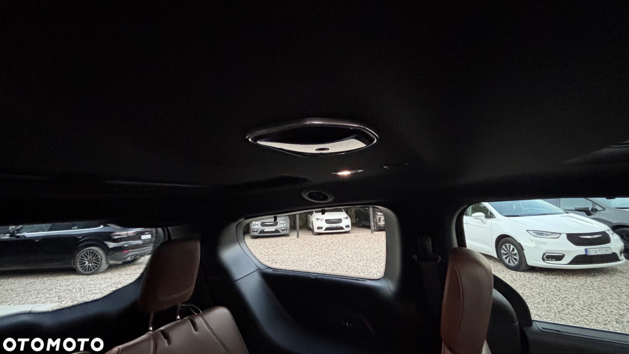 Chrysler Pacifica - 28
