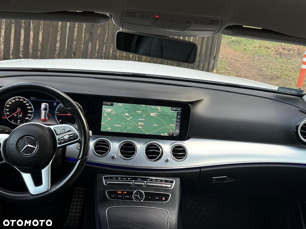 Mercedes-Benz Klasa E 220 d 4Matic 9G-TRONIC - 11