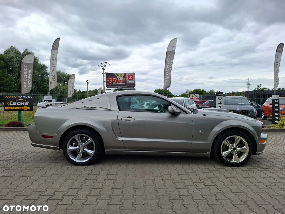 Ford Mustang - 33