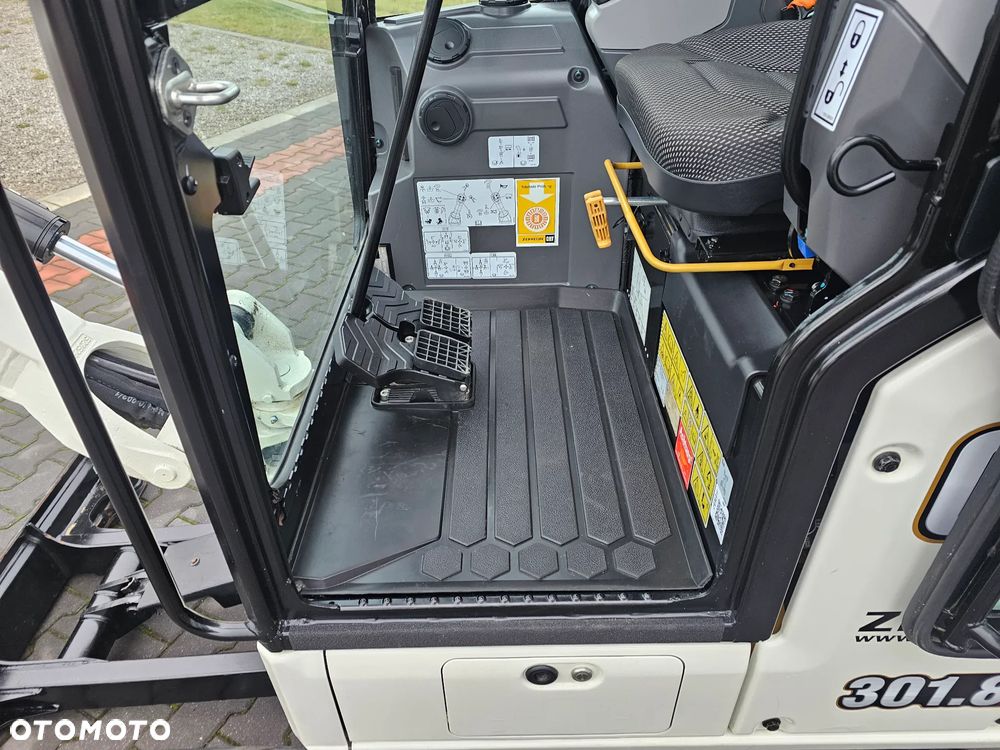 Caterpillar 301.8 05A - 21