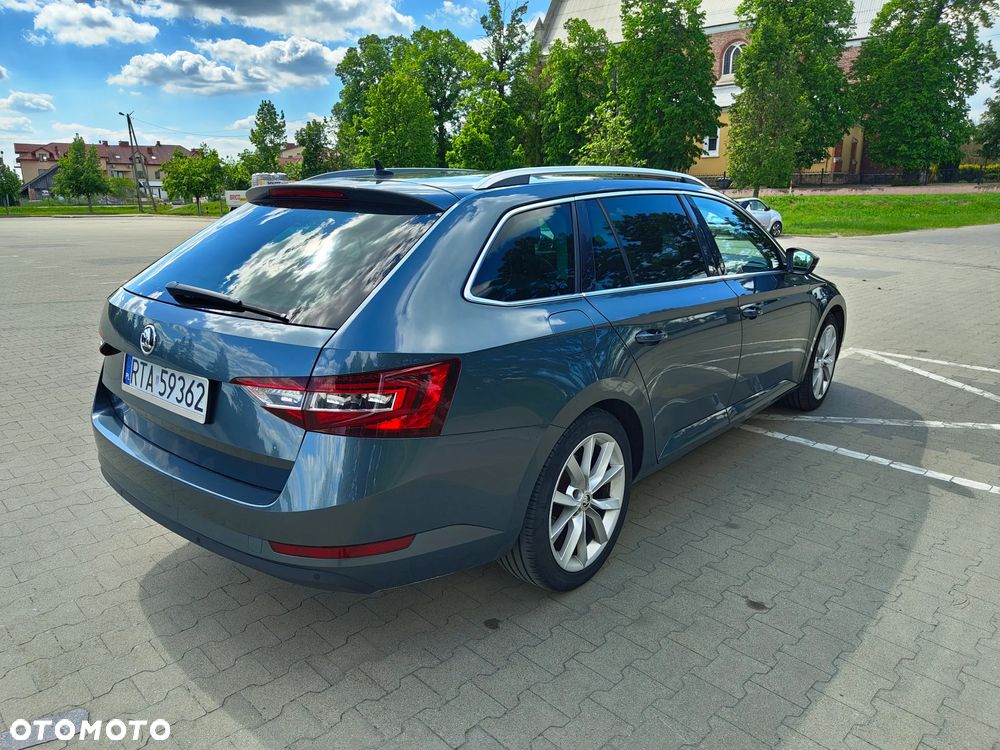 Skoda Superb 2.0 TDI DSG Style - 6