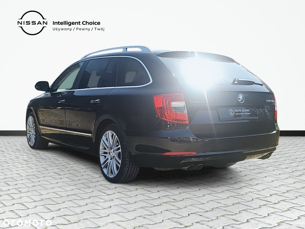 Skoda Superb 2.0 TSI Elegance DSG - 7