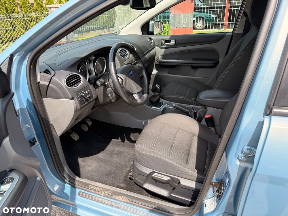Ford Focus 1.6 Ti-VCT Titanium - 11