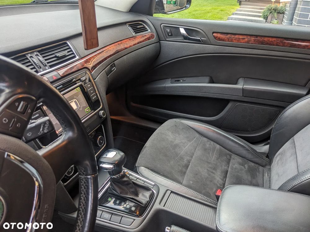 Skoda Superb 2.0 TDI Elegance DSG - 12
