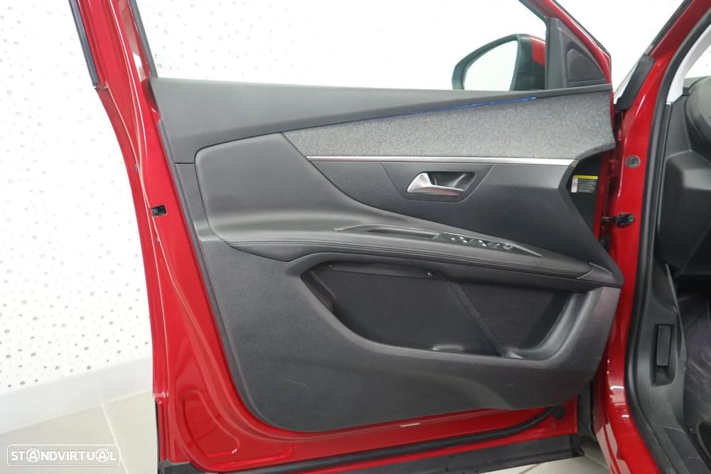 Peugeot 3008 1.2 PureTech Allure EAT8 - 17