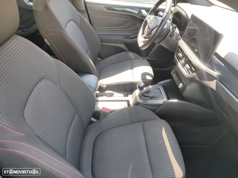 Ford Focus 1.0 EcoBoost MHEV ST-Line - 14