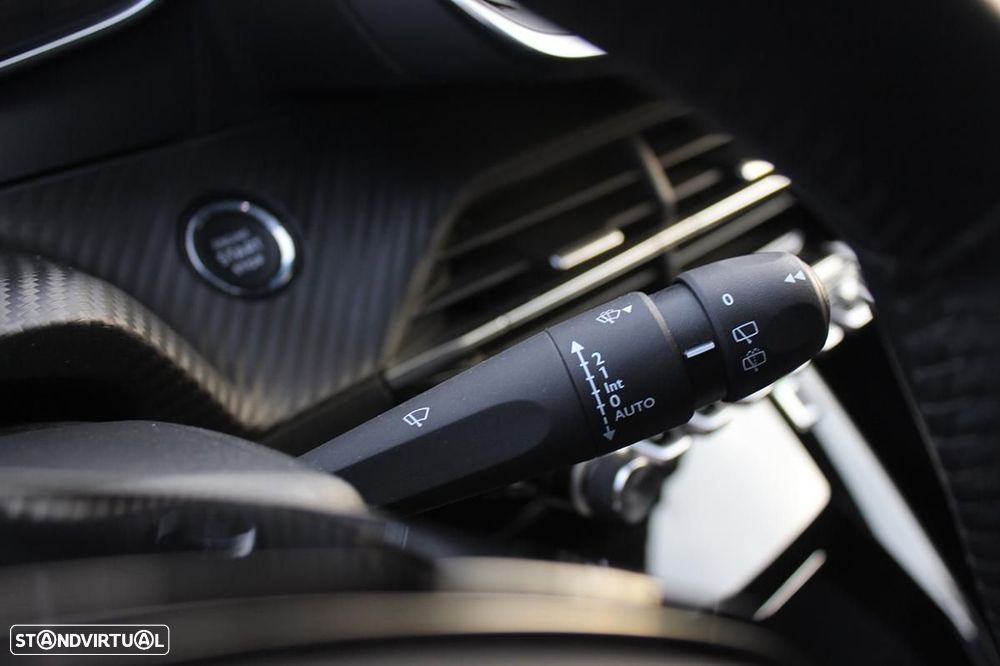 Peugeot e-2008 Allure - 34