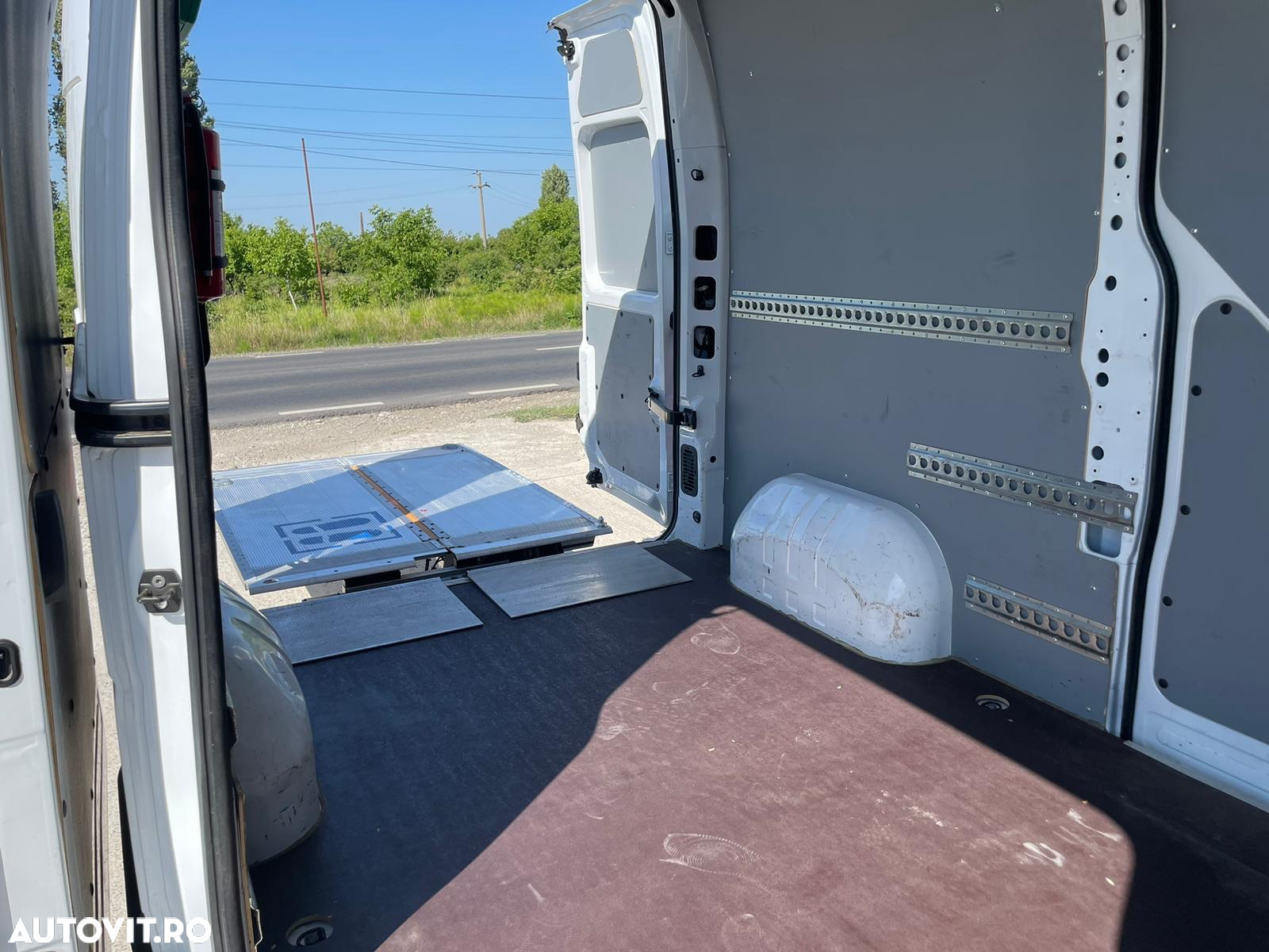 Renault Master LIFT SPATE USA DUBLA LATERALA - 24