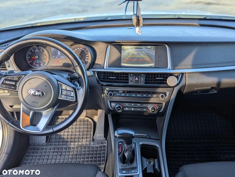 Kia Optima - 18