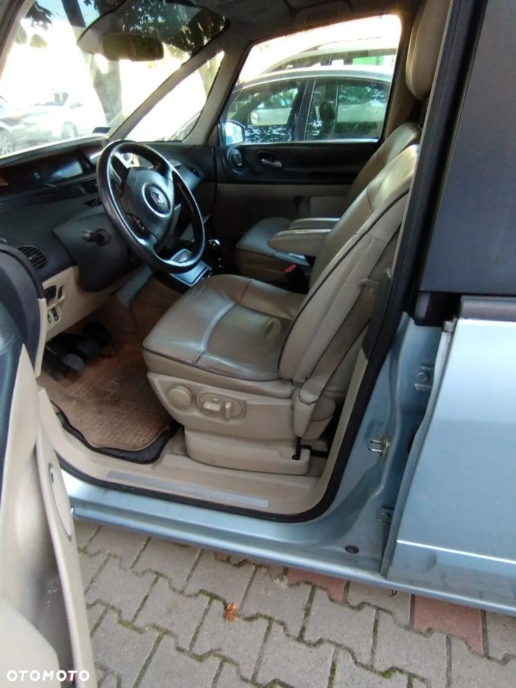 Renault Espace 2.0 dCi Initiale - 9