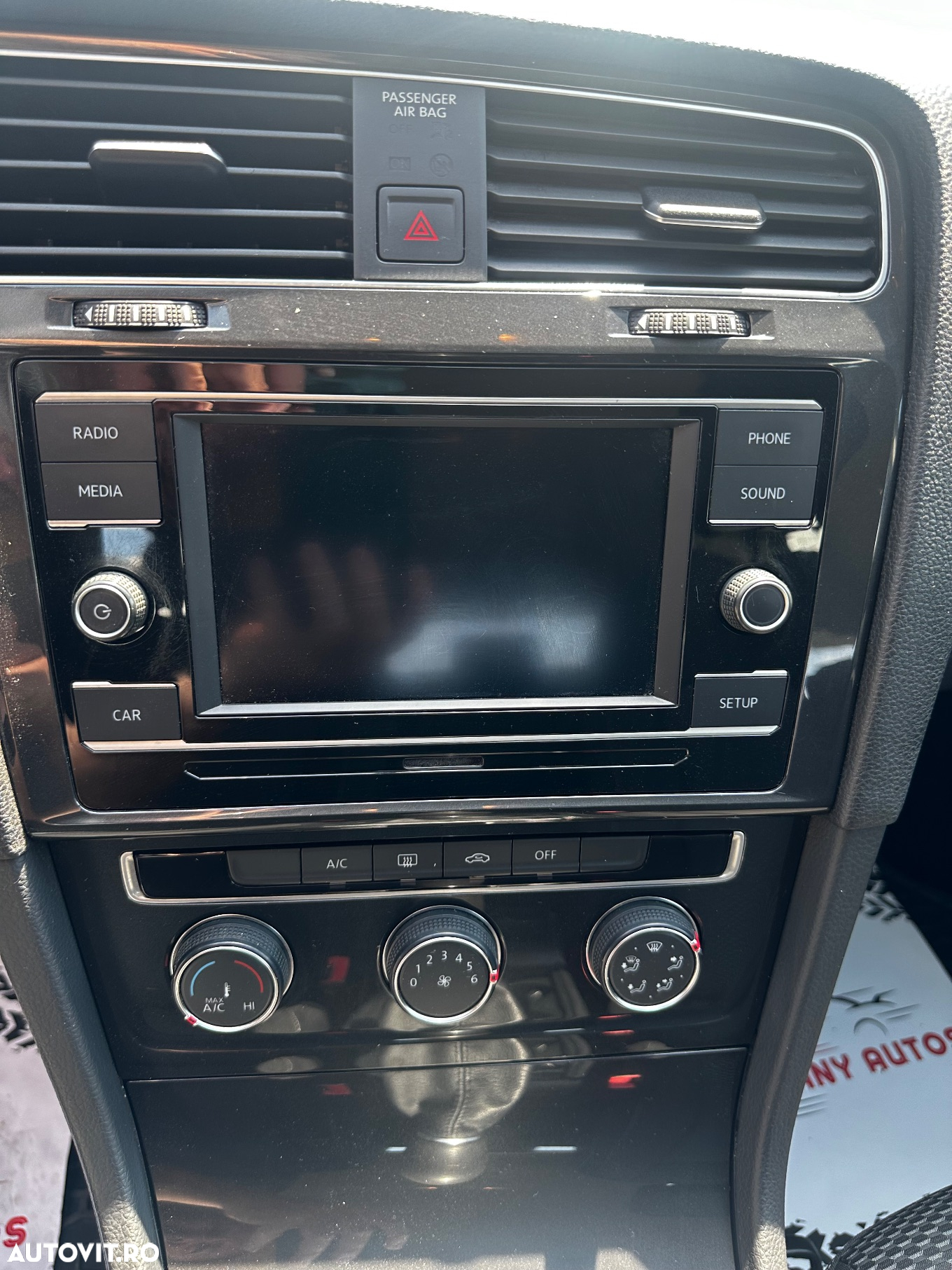 Volkswagen Golf - 18
