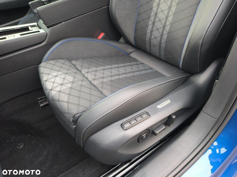 Volkswagen Passat Variant 2.0 TSI R-Line Plus DSG - 12