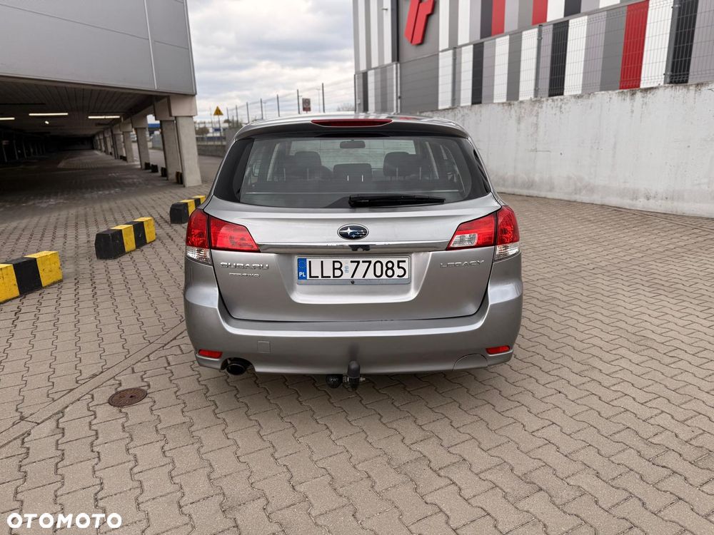 Subaru Legacy - 9