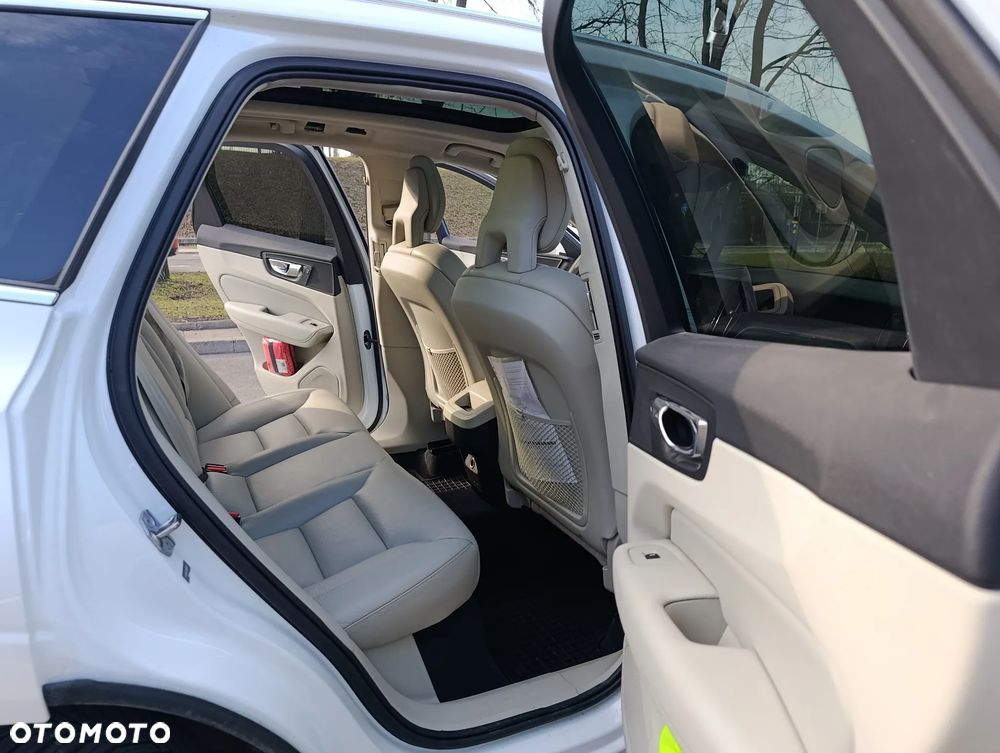 Volvo XC 60 T5 AWD Geartronic Momentum - 11