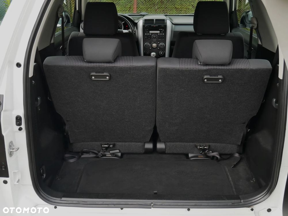 Suzuki Grand Vitara 1.6 Black&White - 27