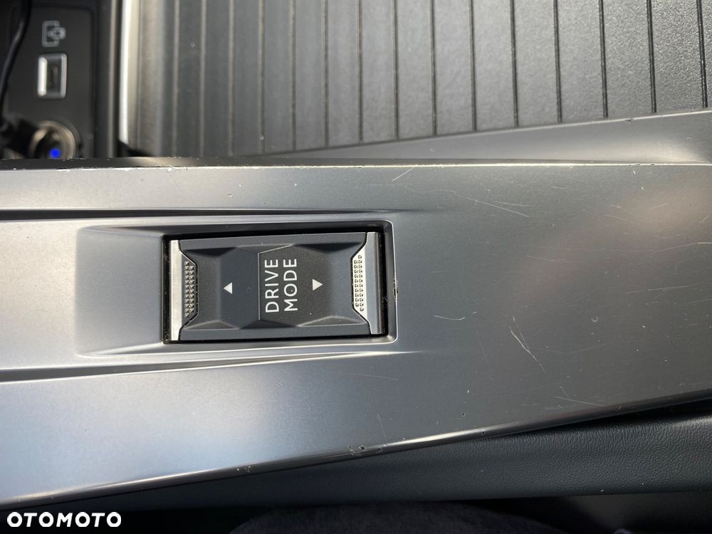 Peugeot 308 PureTech 130 GPF EAT8 Stop & Start Allure Pack - 18