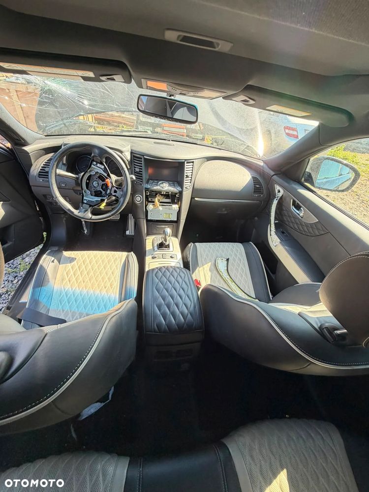 Infiniti Q70 3.7 Sport Tech - 12