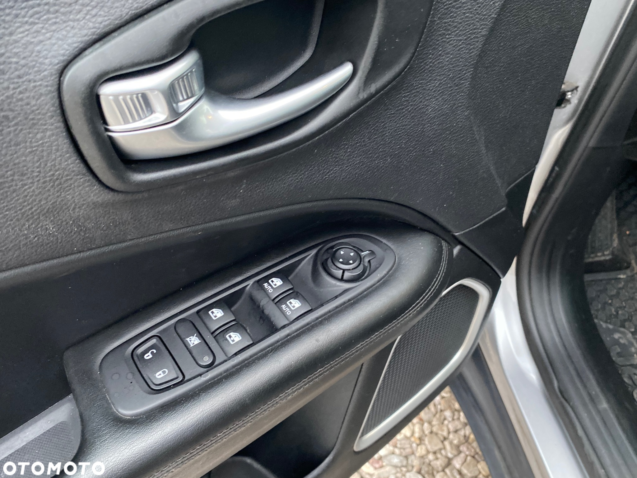 Jeep Compass 1.4 TMair Longitude FWD S&S - 20