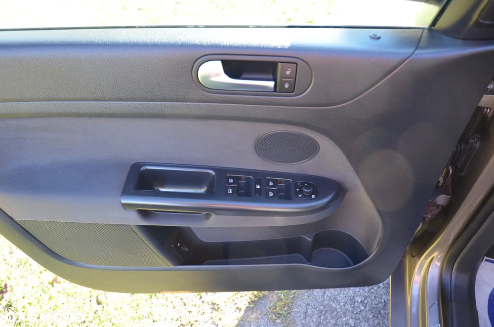 Volkswagen Golf Plus 1.4 TSI Highline - 21