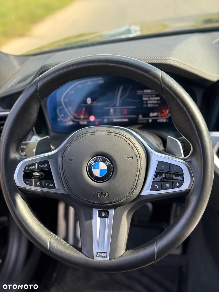 BMW Seria 3 330i M Sport - 28