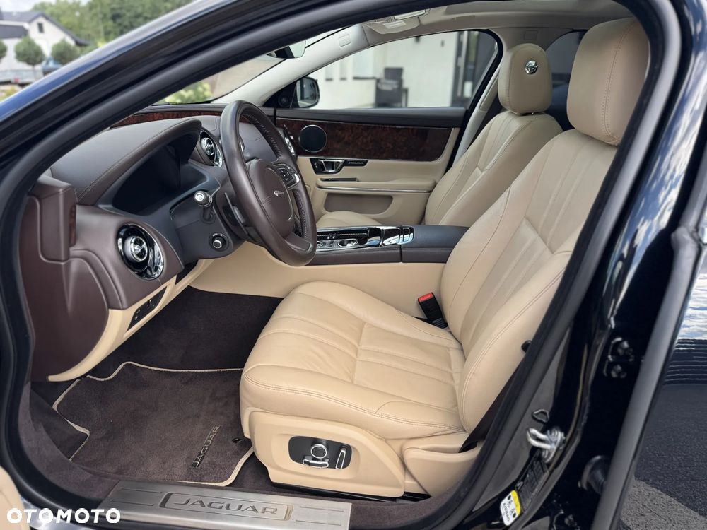 Jaguar XJ 3.0 V6 Premium Luxury - 29