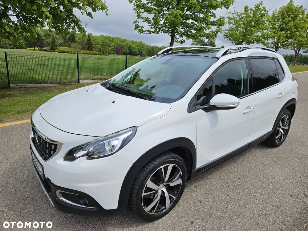 Peugeot 2008 1.2 Pure Tech Allure S&S - 11