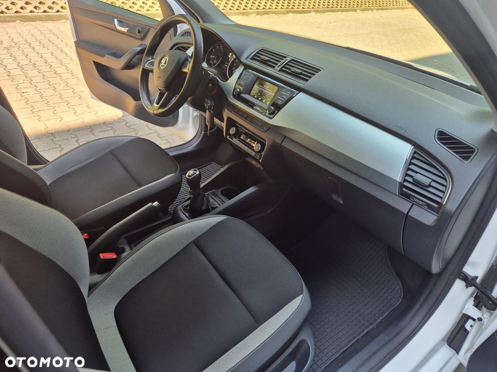 Skoda Fabia 1.2 TSI Monte Carlo - 12
