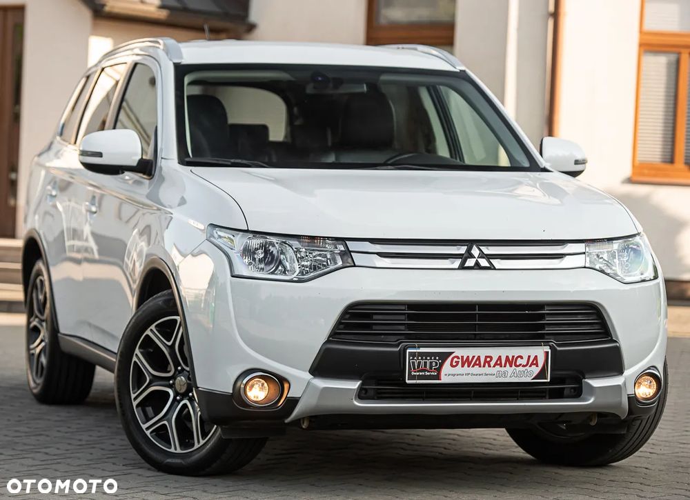 Mitsubishi Outlander 2.2 DI-D 4WD Diamant Edition - 1