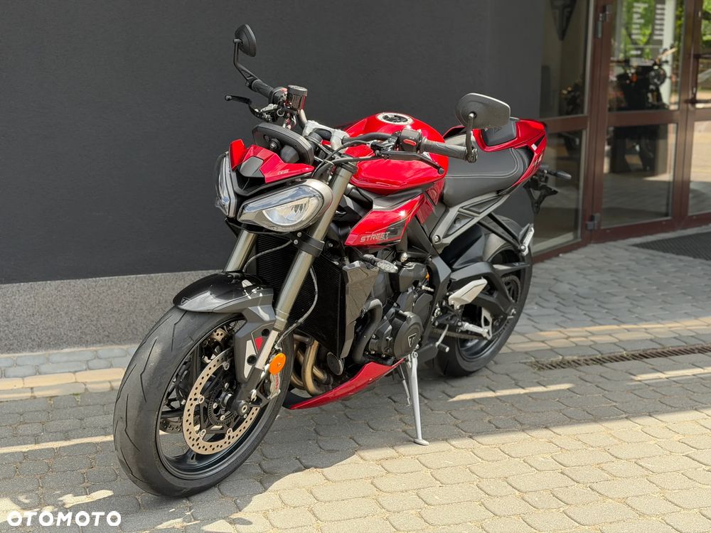 Triumph Street Triple - 11
