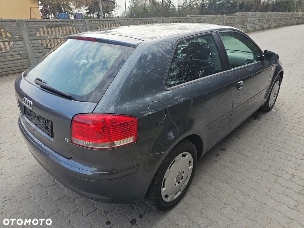 Audi A3 Sportback 1.6 Attraction - 3