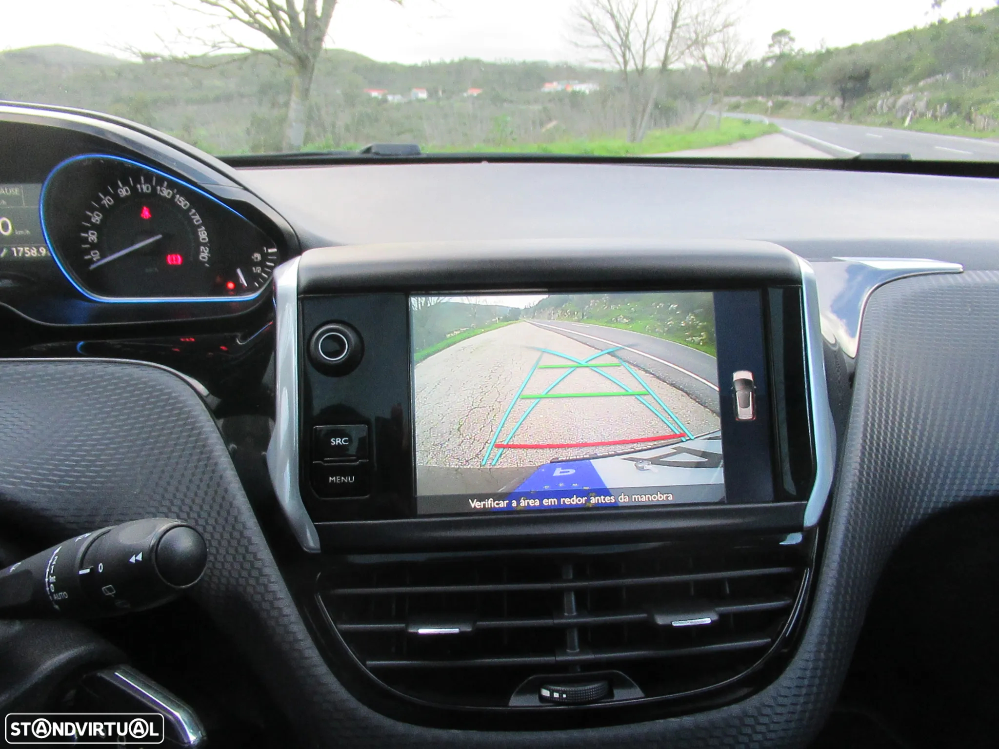 Peugeot 2008 1.6 BlueHDi Crossway - 24