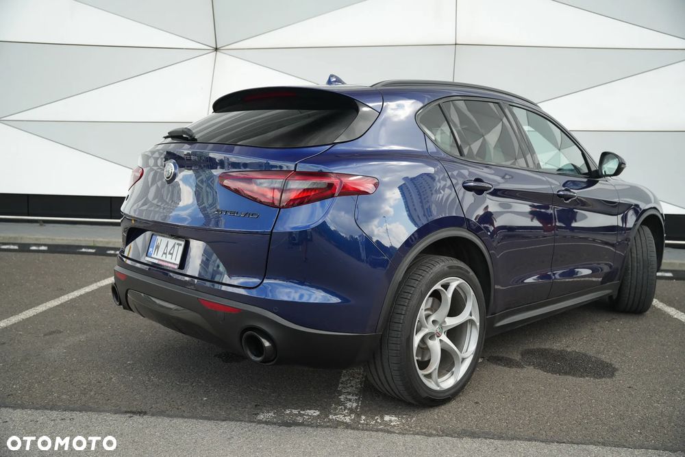 Alfa Romeo Stelvio 2.0 Turbo 16V AT8-Q4 Veloce Ti - 7