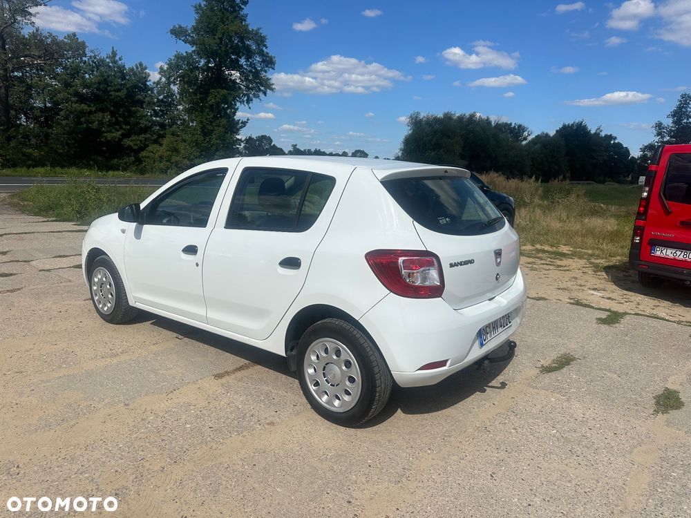 Dacia Sandero 1.2 16V 75 Essentiel - 9