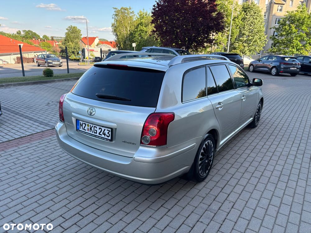 Toyota Avensis 1.8 VVT-i Executive - 10