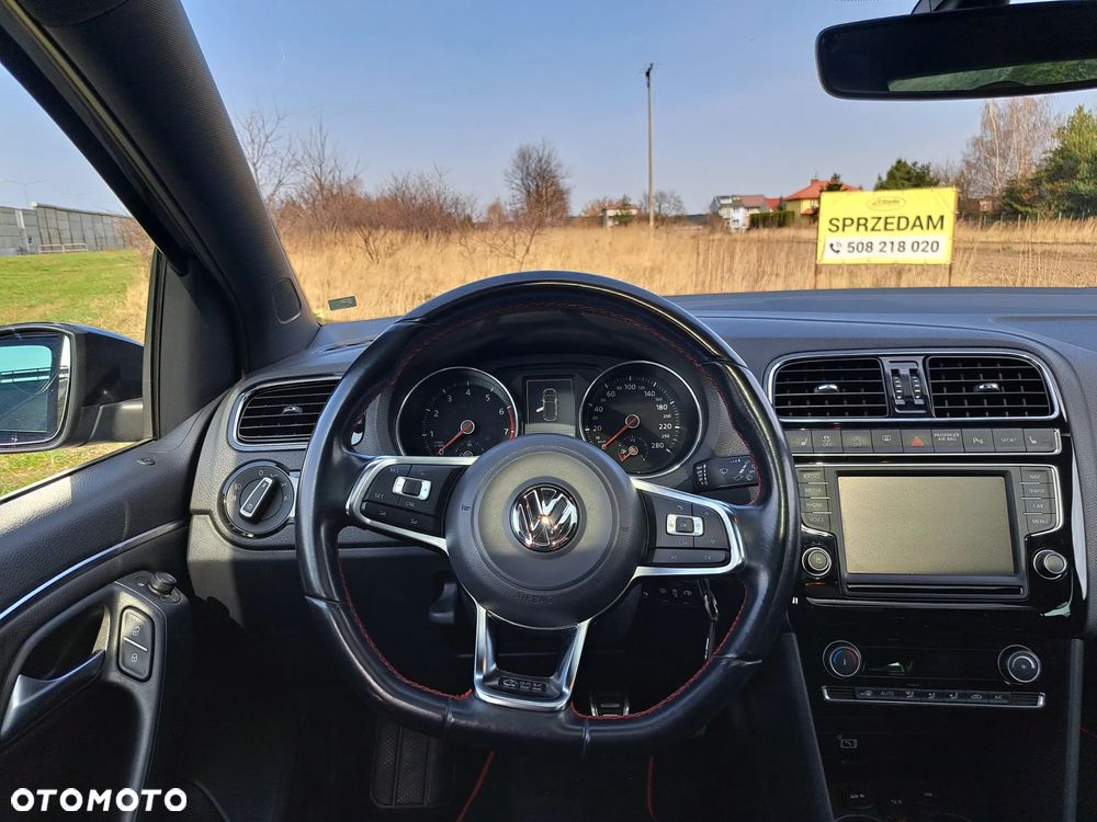 Volkswagen Polo - 13