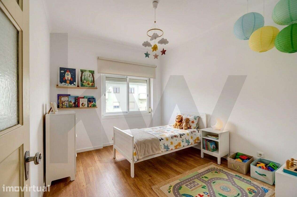 Apartamento T4 totalmente remodelado  localizado no prestigiado Bairro - Grande imagem: 4/49